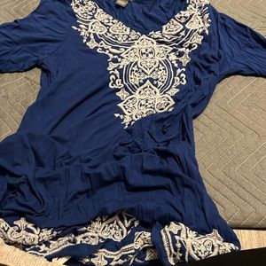 Chelsea and Theodore large dress blue and white